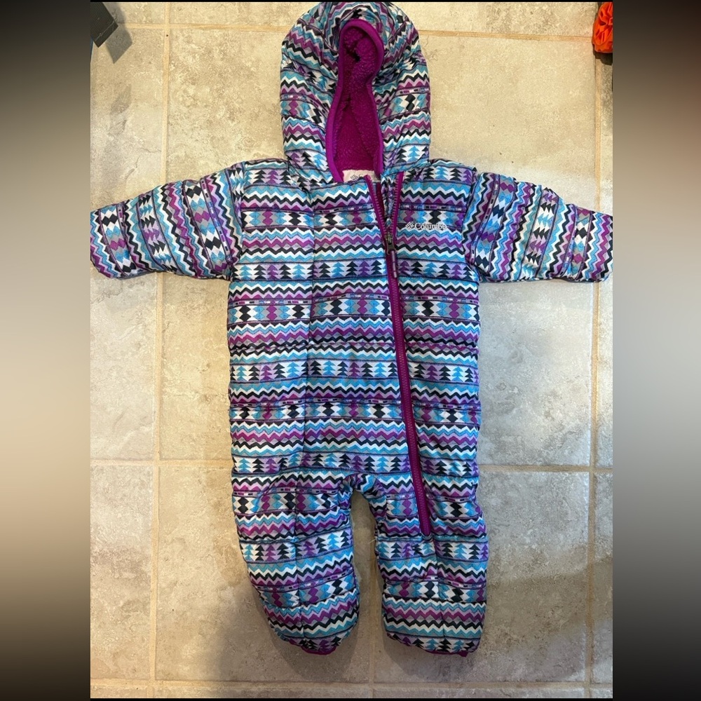 Colombia snowsuit 6-12 month